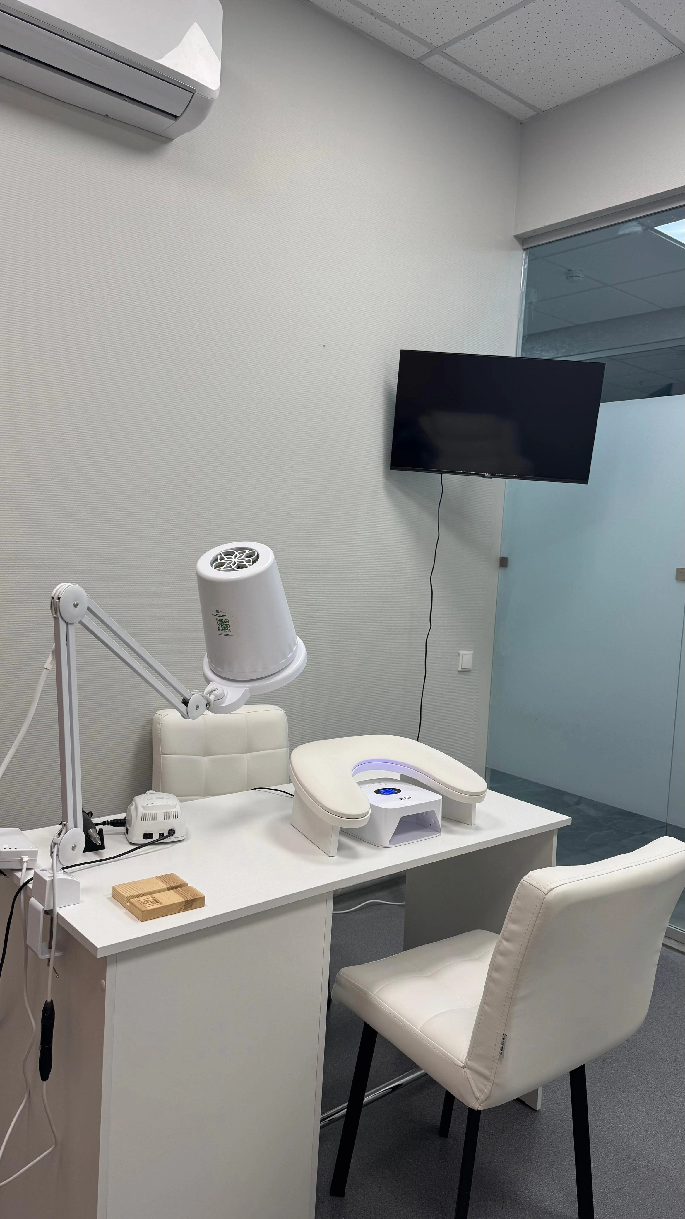 ΠΠ°Π½ΠΈΠΊΡΡΠ½ΡΠΉ ΠΊΠ°Π±ΠΈΠ½Π΅Ρ